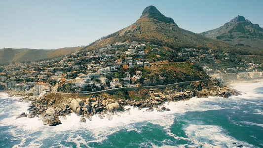 Nagenieten van de zomervakantie met deze prachtige 4K-drone film