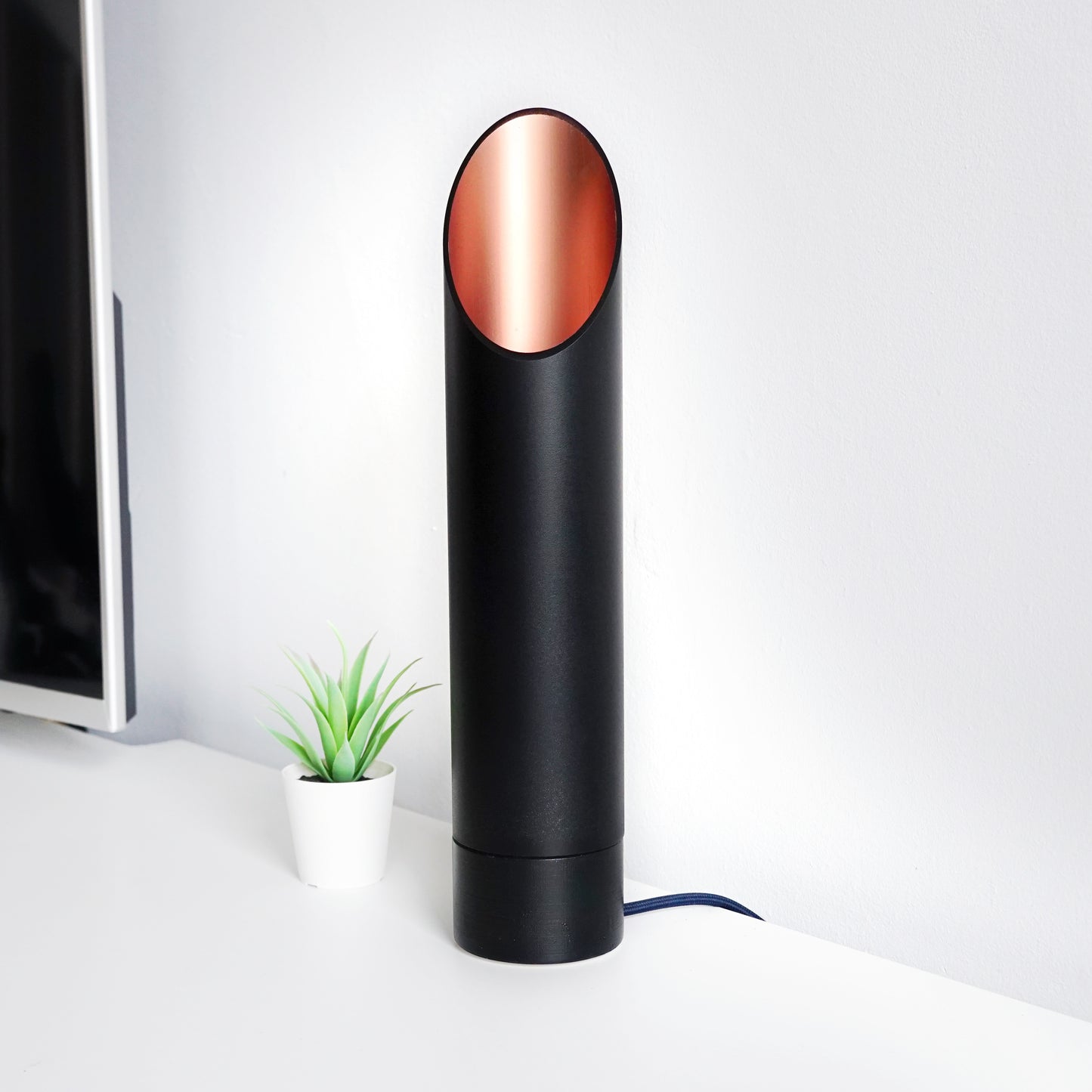 LPM01 Deluxe edition | Modern table light